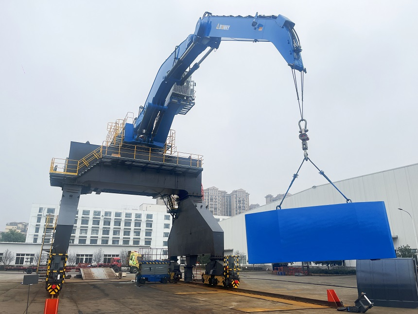 抓料机.png
